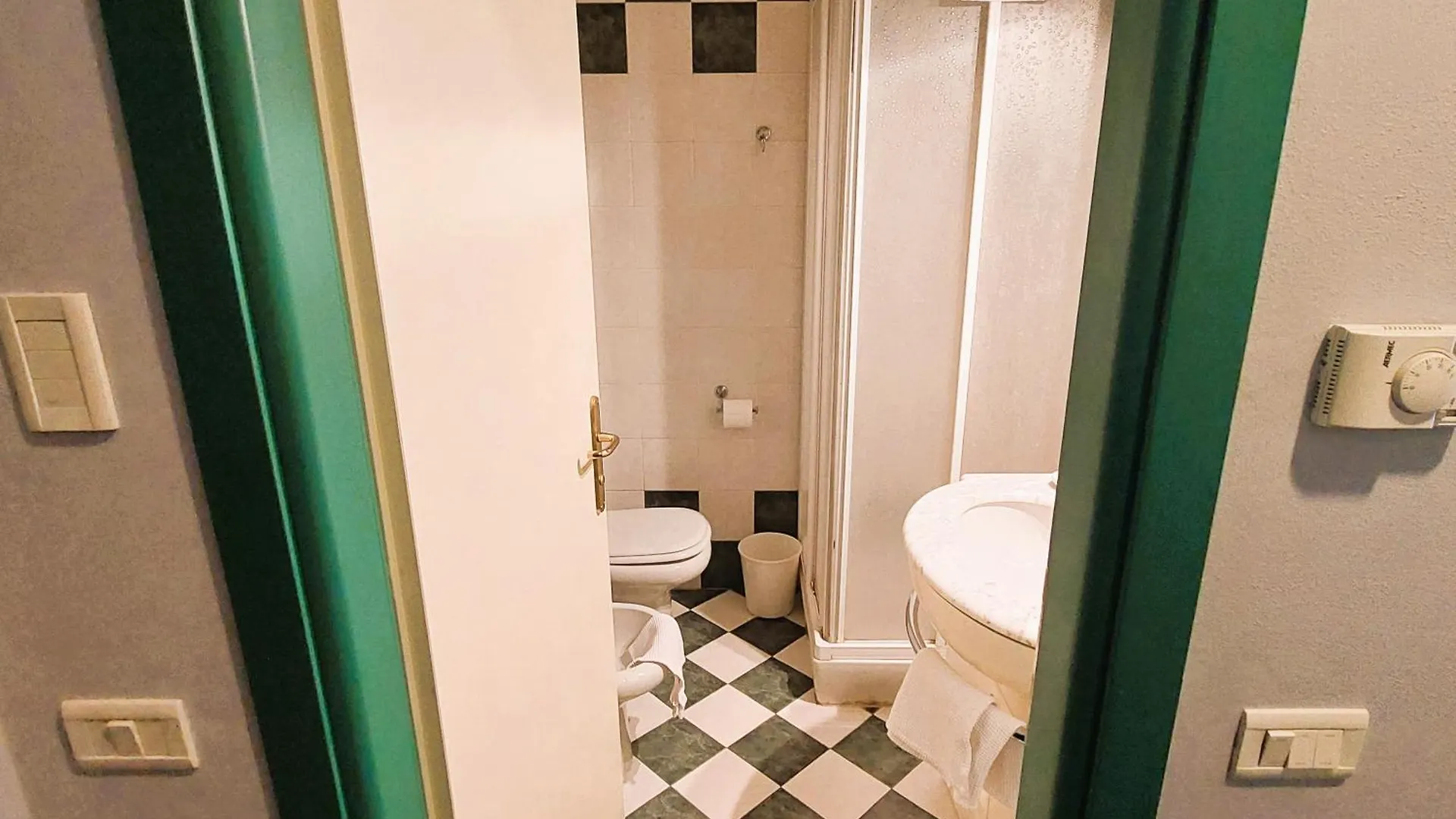 Albergo Ristorante Bigiu Sant'Omobono Terme 3*,  Italy