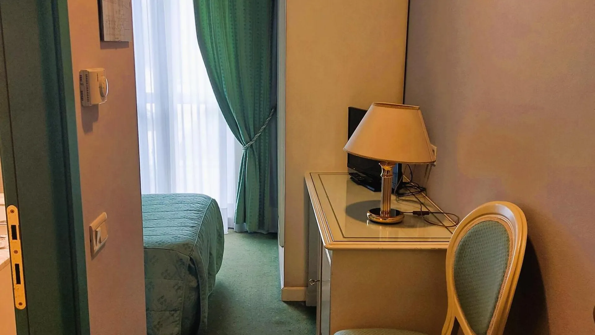 Albergo Ristorante Bigiu Sant'Omobono Terme 3*,  Italy
