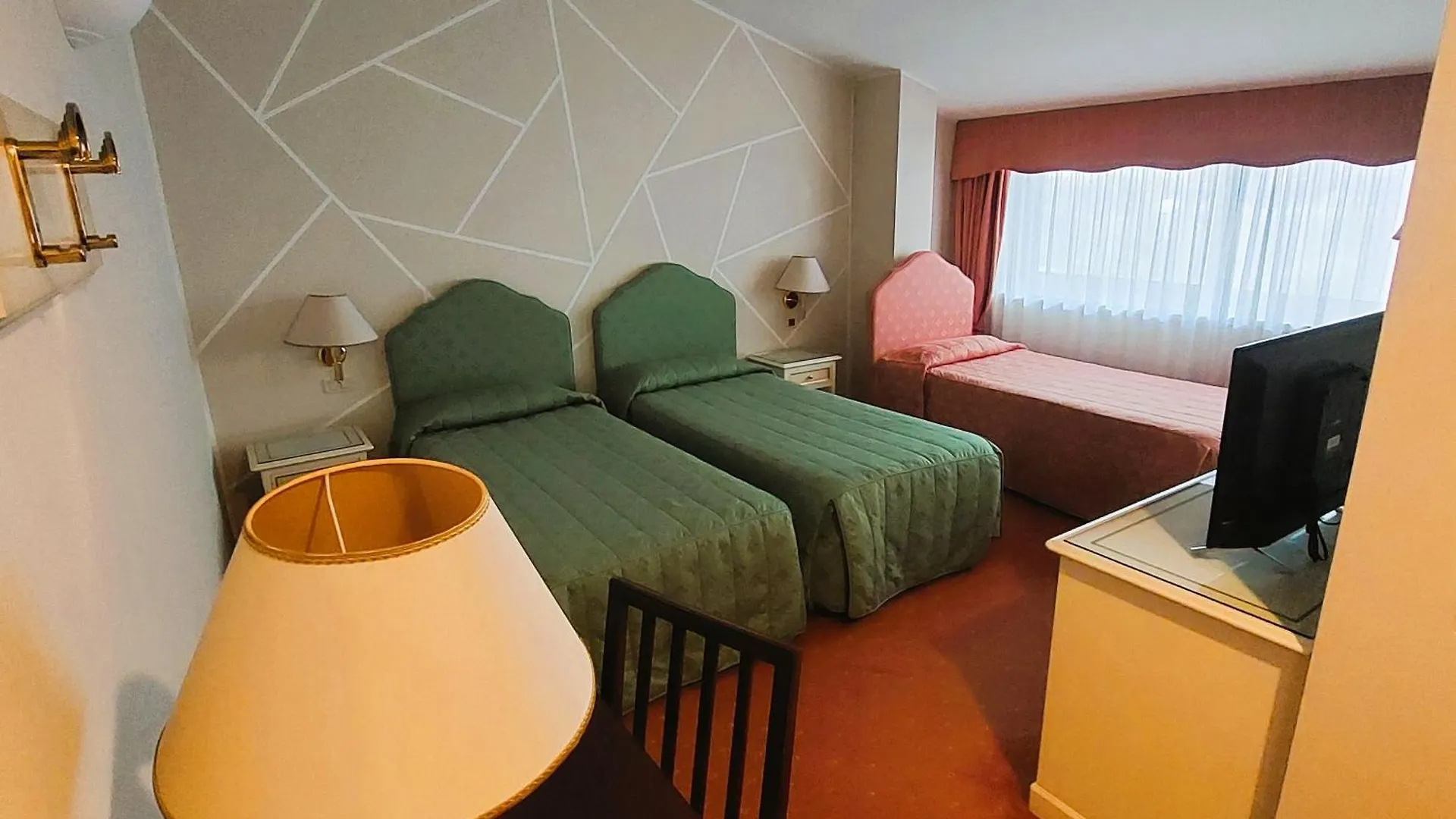 Albergo Ristorante Bigiu Sant'Omobono Terme 3*,  Italy