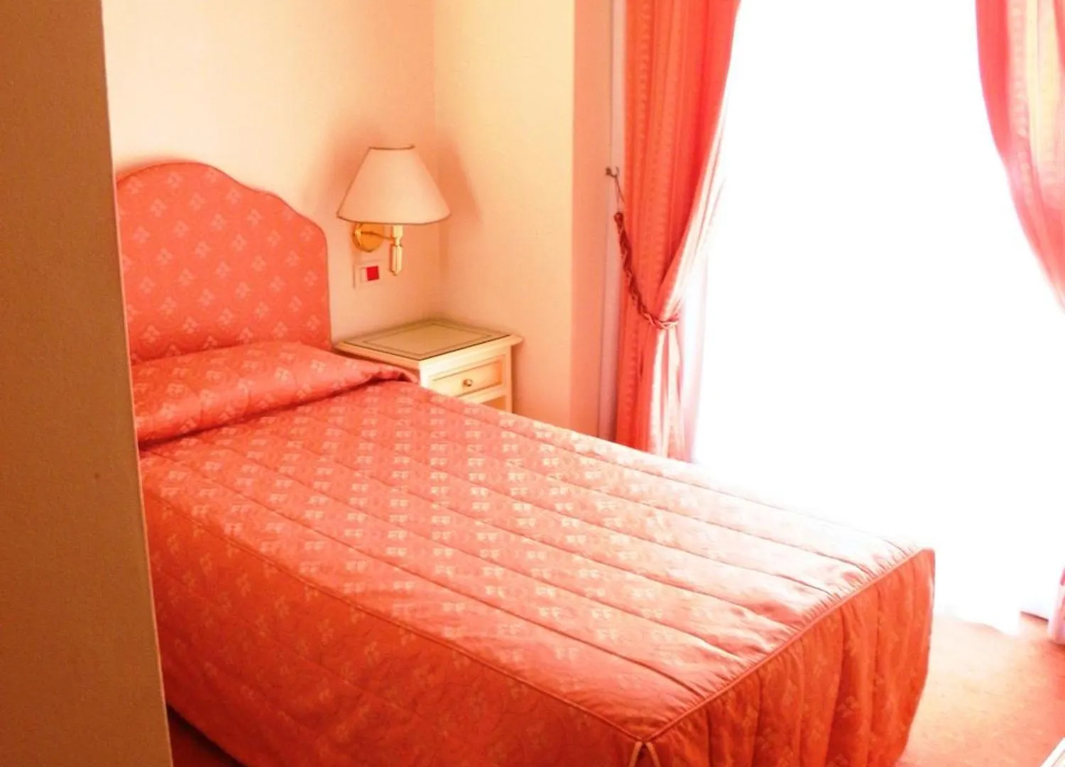 Albergo Ristorante Bigiu Sant'Omobono Terme 3*,