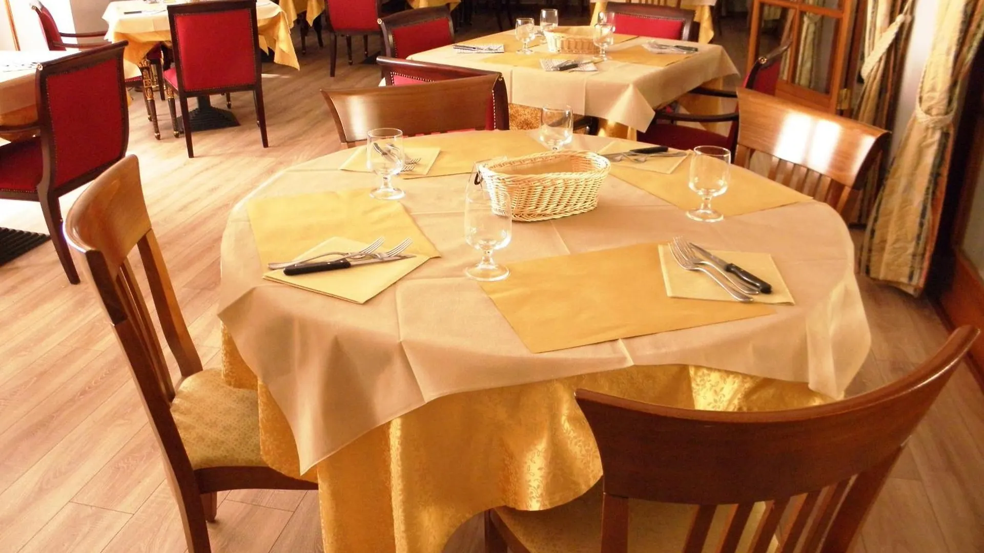 Albergo Ristorante Bigiu Sant'Omobono Terme 3*,